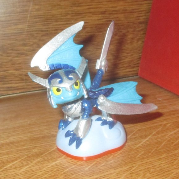Blades from Skylanders: Trap Team (Series 4) Figures - Picture 1 of 3